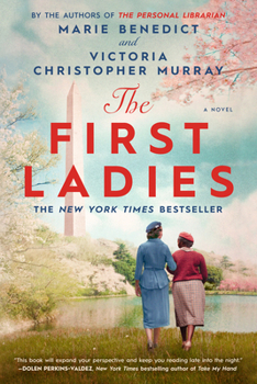 Paperback The First Ladies Book