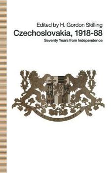 Paperback Czechoslovakia 1918-88: Seventy Years from Independence Book