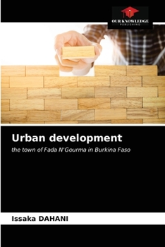 Paperback Urban development Book