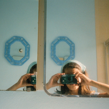 Paperback Anne Collier: Women with Cameras (Self Portrait) Book