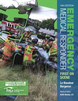 Paperback Emergency Medical Responder: First on Scene Book