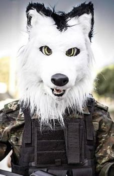 Paperback Inverno [Italian] Book