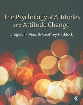 Paperback The Psychology of Attitudes and Attitude Change Book