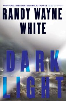Hardcover Dark Light (Doc Ford Novels) Book
