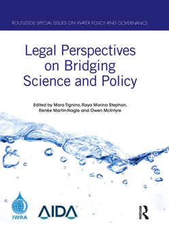 Paperback Legal Perspectives on Bridging Science and Policy Book