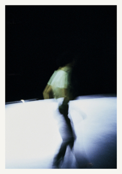 Paperback Shelley Lasica: When I Am Not There Book