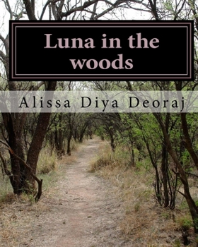 Paperback Luna in the woods Book