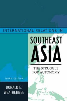 Paperback International Relations in Southeast Asia: The Struggle for Autonomy Book