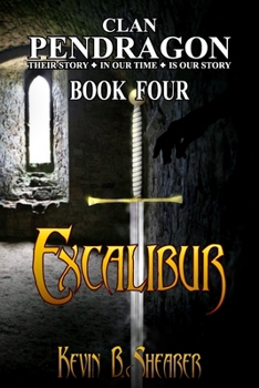 Paperback Clan Pendragon: Excalibur Book