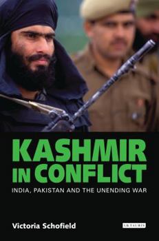 Paperback Kashmir in Conflict: India, Pakistan and the Unending War Book