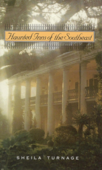Paperback Haunted Inns of the Southeast Book