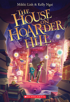 Paperback The House on Hoarder Hill Book