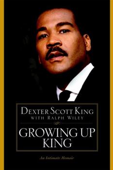 Paperback Growing Up King: An Intimate Memoir Book
