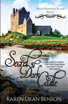 Paperback Secret at Dark Castle Book