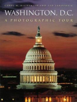 Hardcover Washington, D.C.: A Photographic Tour Book