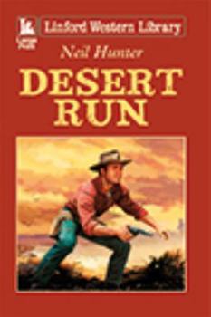Paperback Desert Run [Large Print] Book