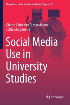 Paperback Social Media Use in University Studies Book