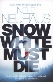 Paperback Snow White Must Die Book