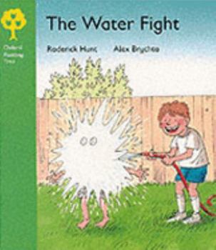 Paperback Oxford Reading Tree: Stage 2: More Stories Pack A The Water Fight Book