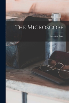 Paperback The Microscope Book
