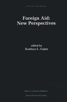 Paperback Foreign Aid: New Perspectives Book