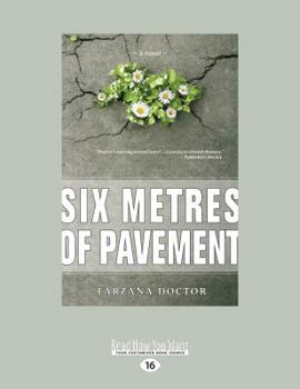 Paperback Six Metres of Pavement (Large Print 16pt) [Large Print] Book