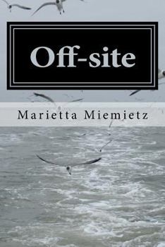 Paperback Off-site: Thriller Book
