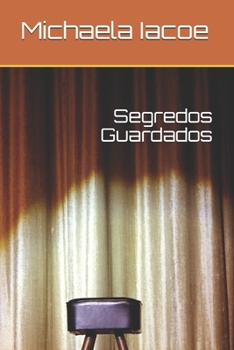 Paperback Segredos Guardados [Portuguese] Book