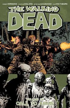 Paperback Walking Dead Volume 26: Call to Arms Book