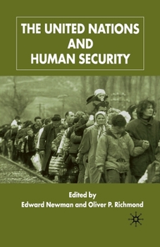 Paperback The United Nations and Human Security Book