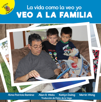 Paperback Veo a la Familia: I See Family Book