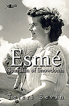 Paperback Esme: Guardian of Snowdonia Book
