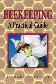 Paperback Beekeeping: A Practical Guide Book