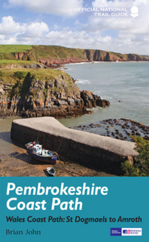 Paperback Pembrokeshire Coast Path: National Trail Guide Book