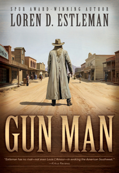 Paperback Gun Man [Large Print] Book