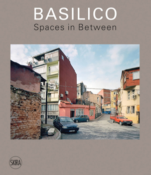 Hardcover Gabriele Basilico: Spaces in Between Book