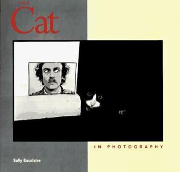 Paperback The Cat in Photography Book