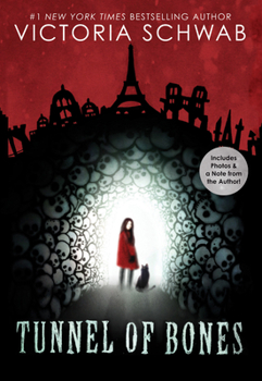 Paperback Tunnel of Bones (City of Ghosts #2): Volume 2 Book