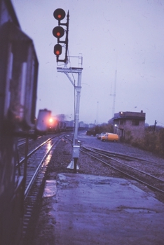 Paperback Unit Trains and Other Railroad Stories Book