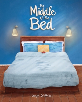 Paperback The Middle of the Bed [Large Print] Book