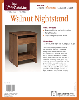 Paperback Fine Woodworking's Walnut Nightstand Plan Book