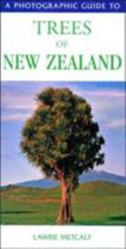 Paperback Photographic Guide to Trees in New Zealand Book