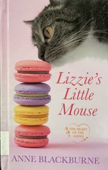 Hardcover Lizzie's Little Mouse [Large Print] Book