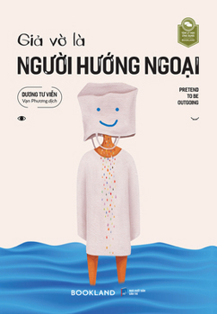 Paperback Pretend to Be Extrovert [Vietnamese] Book