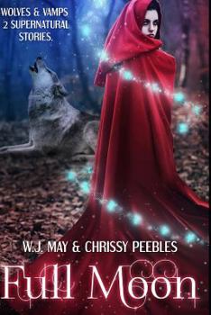 Paperback Full Moon: Werewolves & Vampire Sagas Book