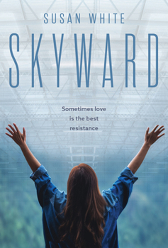 Paperback Skyward Book