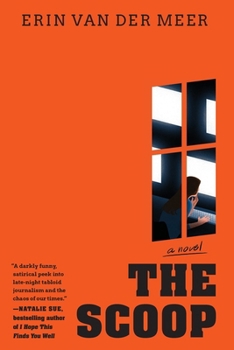 Paperback The Scoop [Large Print] Book