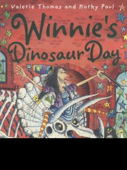 Paperback Winnie's Dinosaur Day. Valerie Thomas and Korky Paul Book
