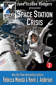 Paperback Star Challengers: Space Station Crisis Book