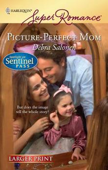 Mass Market Paperback Picture-Perfect Mom [Large Print] Book